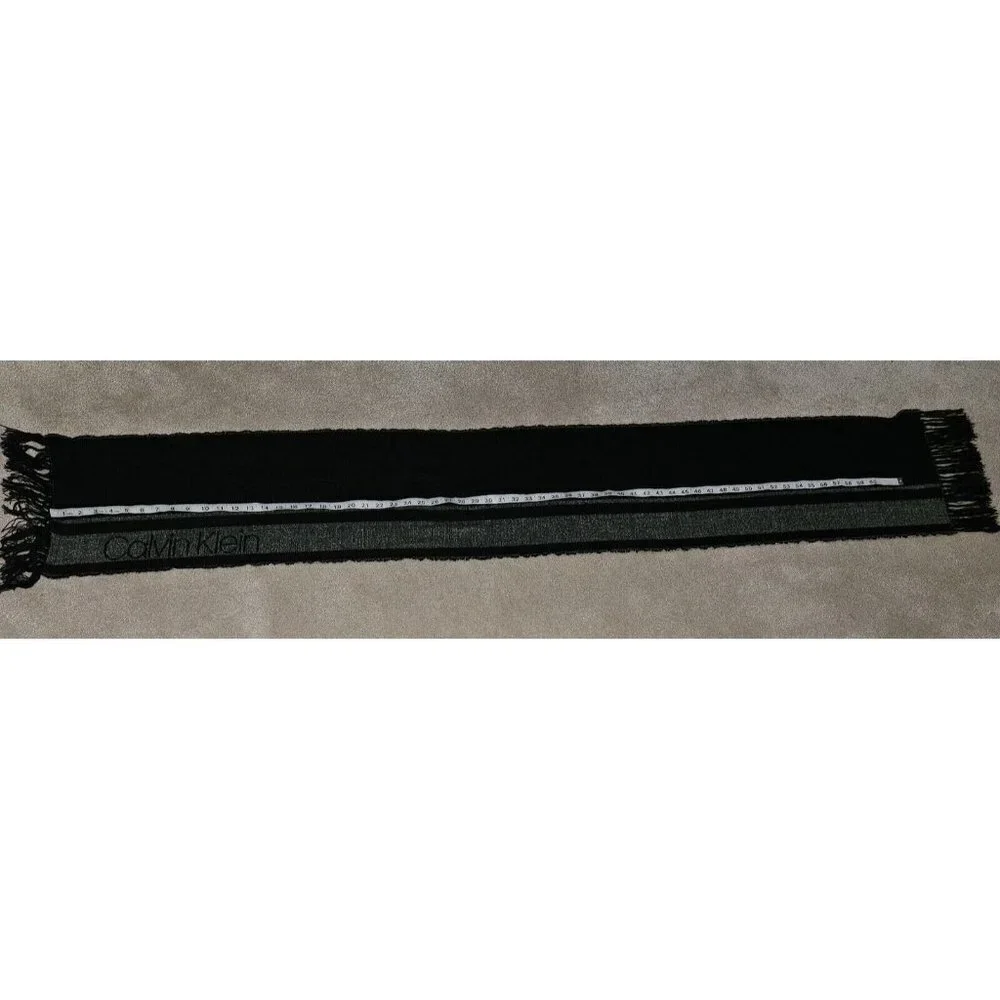 Calvin Klein Scarf Black White Design Spellout Soft Fringe READ
